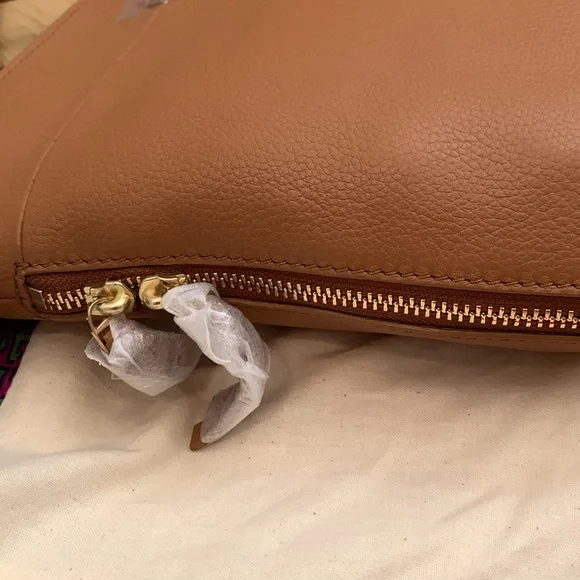 Tory Burch Ivy Crossbody in color Bark. Brand New never used - Picture 10 of 15